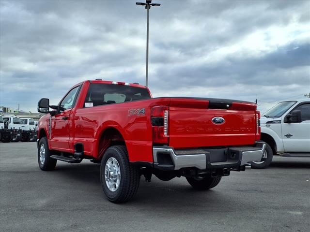 2025 Ford F-350 Super Duty F-350 XLT - Photo 2