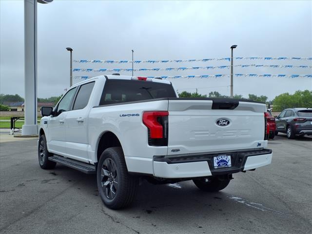 2025 Ford F-150 Lightning Flash - Photo 2