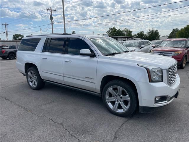 2019 GMC Yukon XL Denali - Photo 2