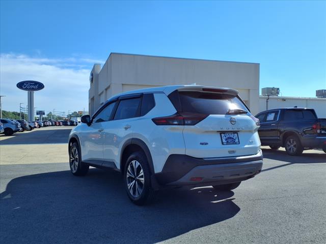 2023 Nissan Rogue SV - Photo 2