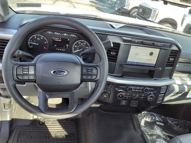 2024 Ford F-450 F-450 XL - Photo 3