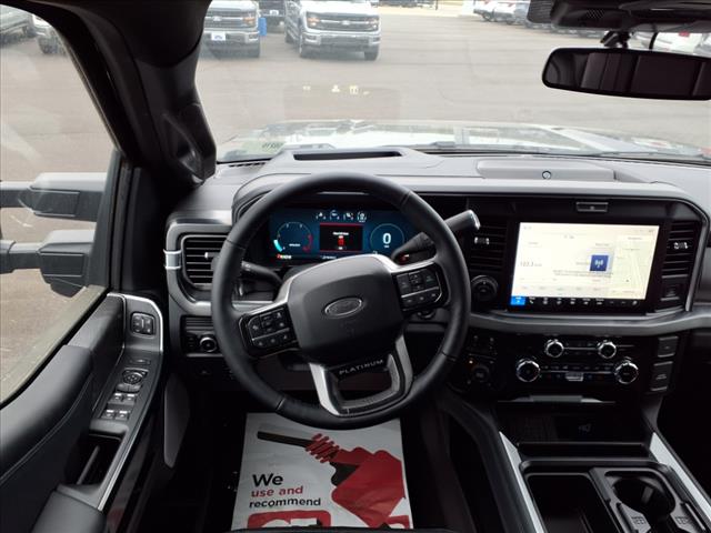 2025 Ford F-250 Super Duty F-250 Platinum - Photo 3