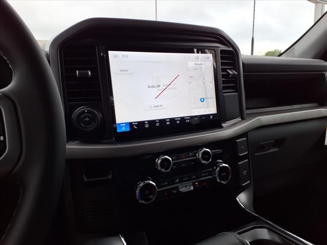 2025 Ford F-150 Lightning XLT - Photo 4