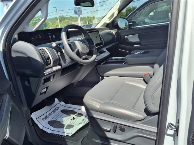 2025 Ford Expedition Active - Photo 6