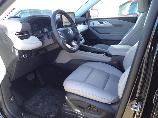 2025 Ford Explorer Active - Photo 6
