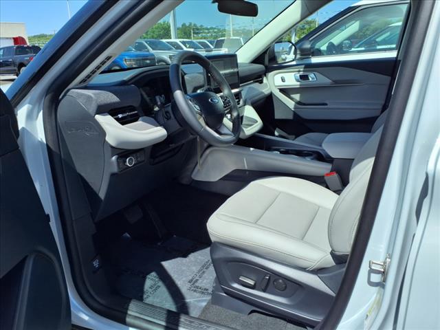 2025 Ford Explorer Active - Photo 6
