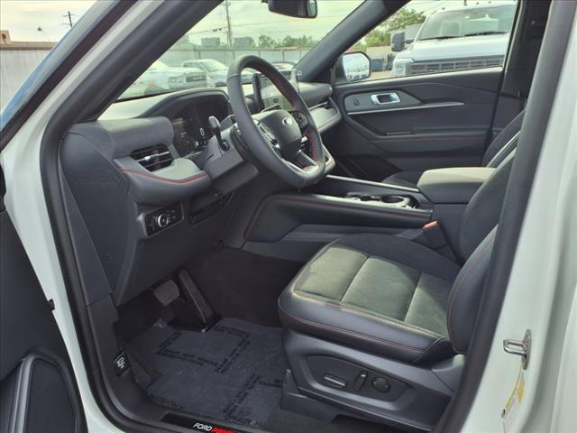 2025 Ford Explorer ST - Photo 6