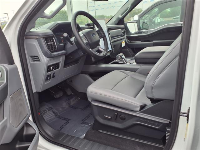 2025 Ford F-150 Lightning Flash - Photo 6