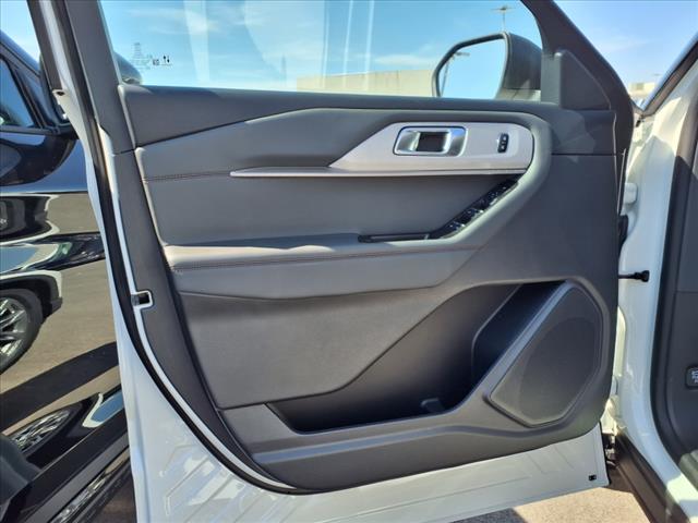2025 Ford Explorer Active - Photo 7