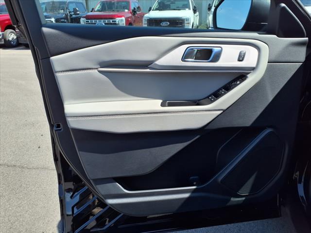 2025 Ford Explorer Active - Photo 7