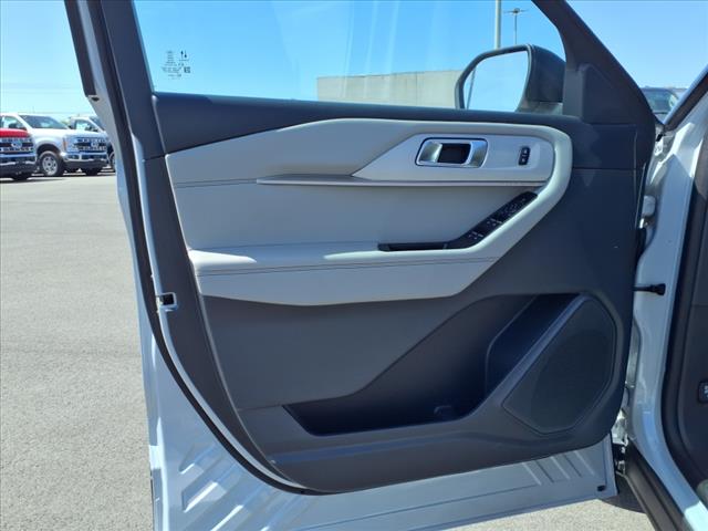 2025 Ford Explorer Active - Photo 7