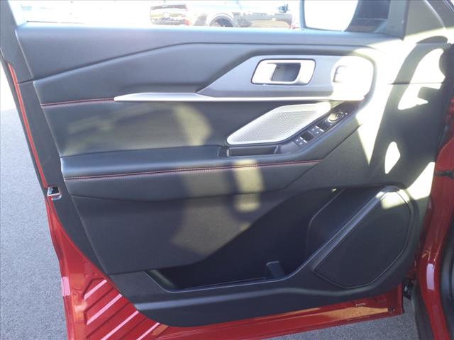 2025 Ford Explorer ST - Photo 7