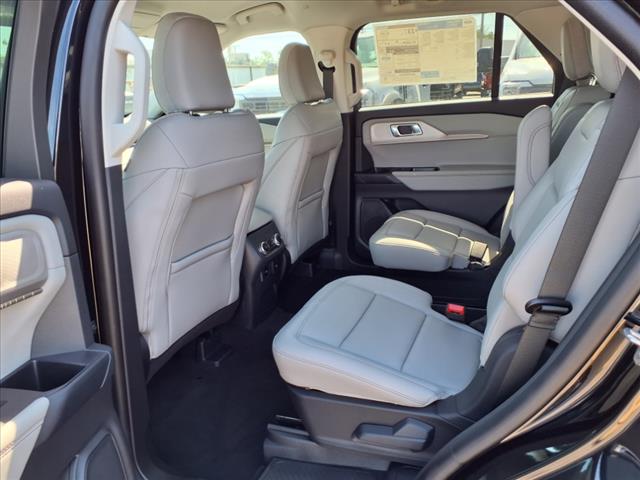 2025 Ford Explorer Active - Photo 8