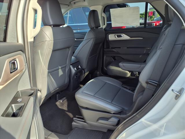 2025 Ford Explorer Active - Photo 8