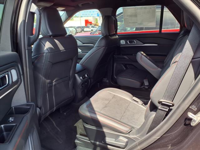 2025 Ford Explorer ST - Photo 8