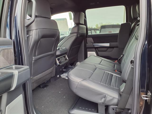2025 Ford F-250 Super Duty F-250 Platinum - Photo 8