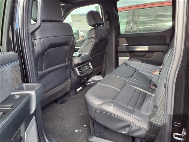 2025 Ford F-250 Super Duty F-250 Platinum - Photo 8