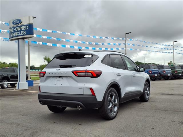 2025 Ford Escape Hybrid ST-Line