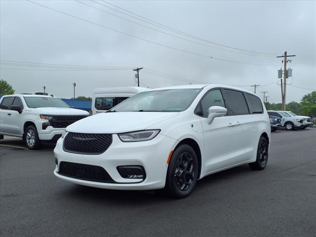 2022 Chrysler Pacifica Hybrid Touring L