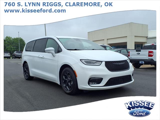 2022 Chrysler Pacifica Hybrid Touring L