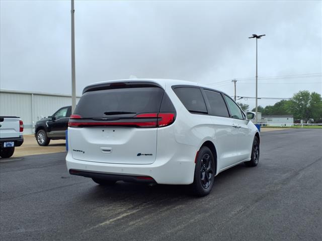 2022 Chrysler Pacifica Hybrid Touring L