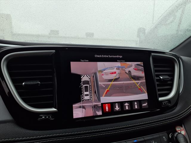2022 Chrysler Pacifica Hybrid Touring L