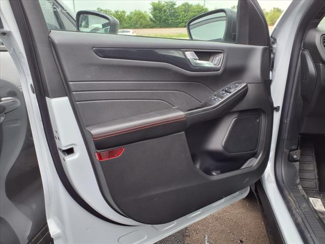 2025 Ford Escape Hybrid ST-Line