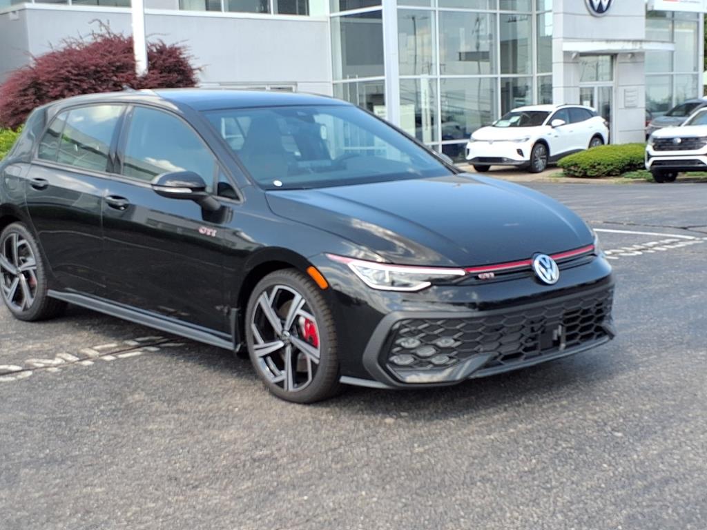 2025 Volkswagen Golf GTI SE