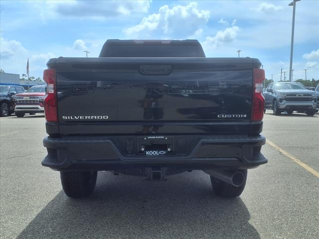 2025 Chevrolet Silverado 2500HD Custom