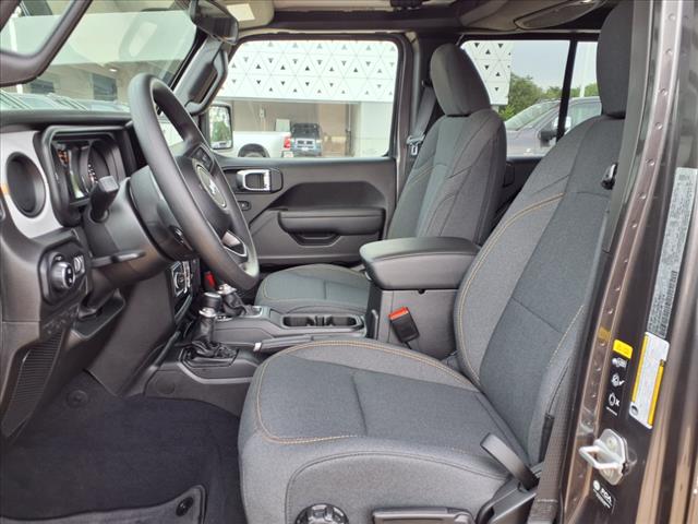 2025 Jeep Gladiator NightHawk