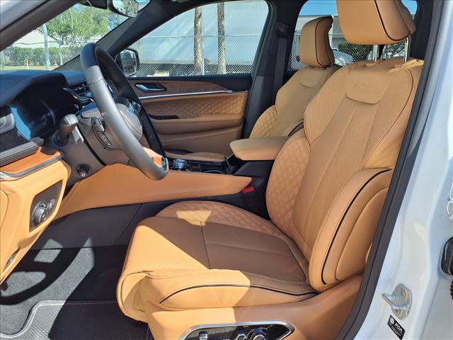 2025 Jeep Grand Cherokee Summit Reserve