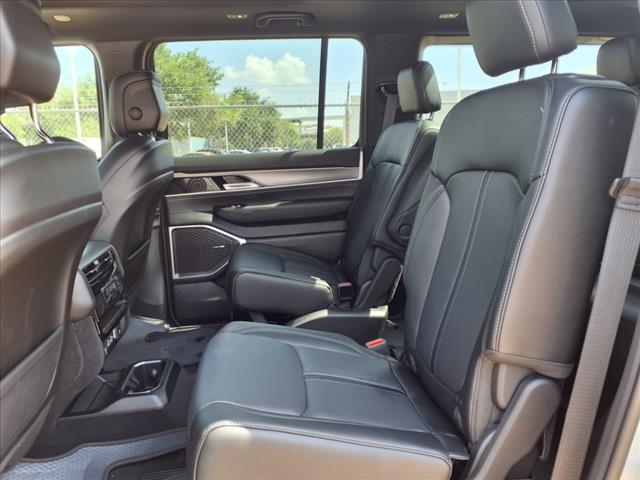 2025 Jeep Wagoneer Carbide
