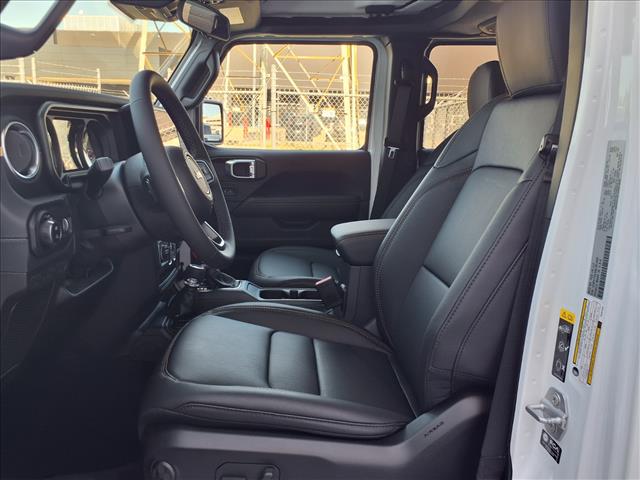 2025 Jeep Gladiator High Tide