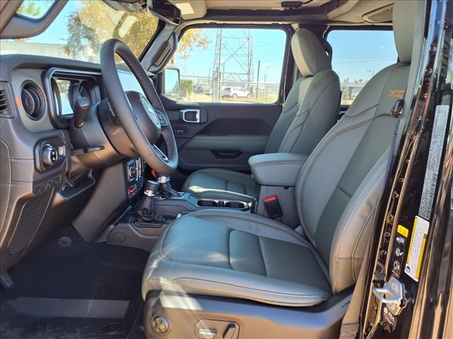 2025 Jeep Gladiator Mojave X