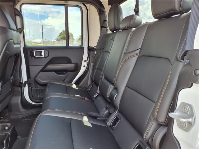 2025 Jeep Gladiator High Tide