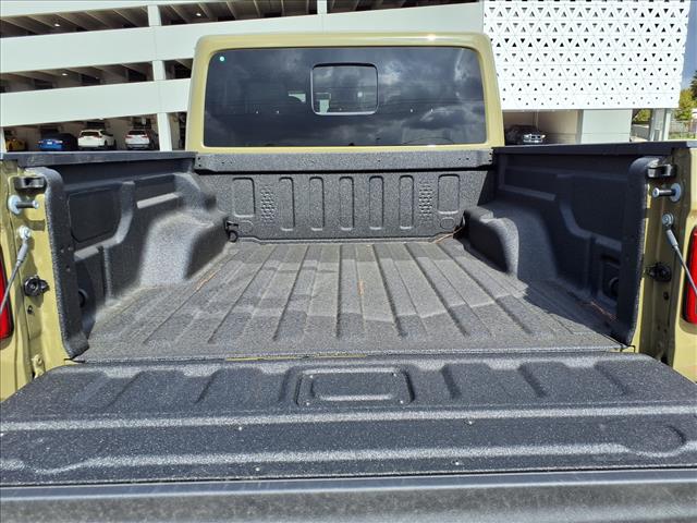 2025 Jeep Gladiator High Tide