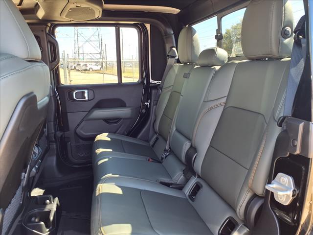 2025 Jeep Gladiator Mojave X