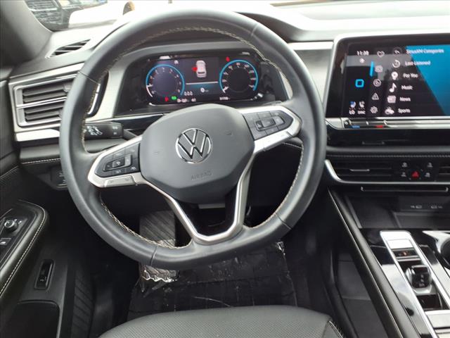 2024 Volkswagen Atlas Cross Sport 2.0T SE w/Technology