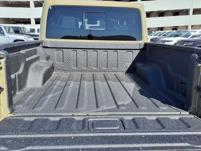 2025 Jeep Gladiator Mojave X