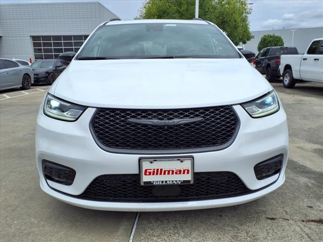 2025 Chrysler Pacifica Plug-In Hybrid Premium S Appearance