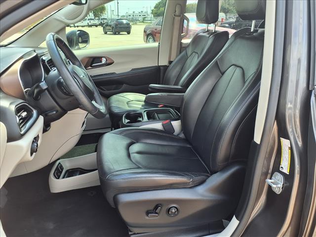 2018 Chrysler Pacifica Hybrid Touring L