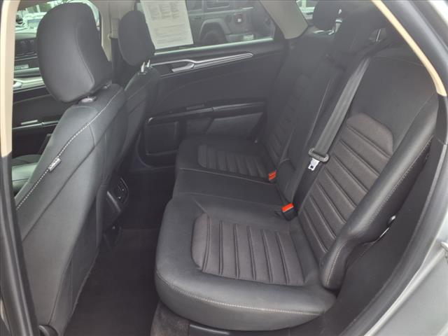 2020 Ford Fusion SE