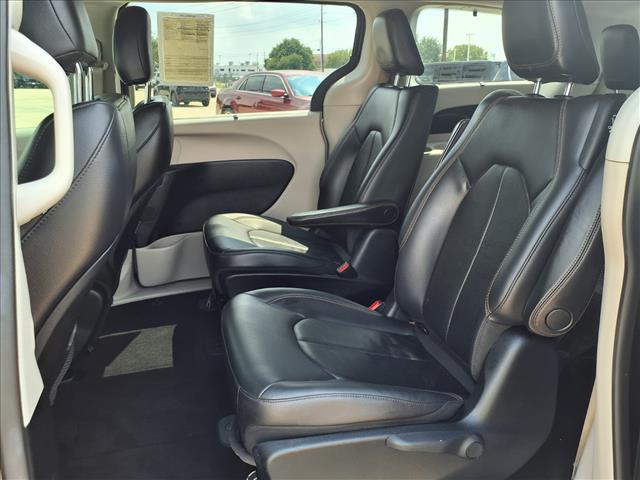 2018 Chrysler Pacifica Hybrid Touring L