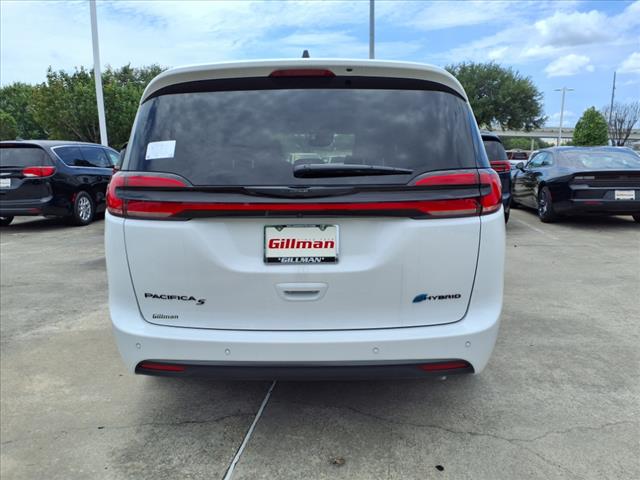 2025 Chrysler Pacifica Plug-In Hybrid Premium S Appearance