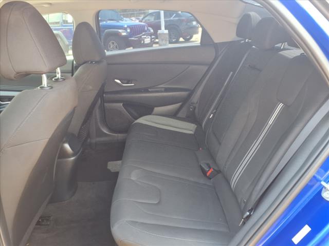 2022 Hyundai ELANTRA SEL