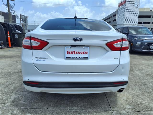 2016 Ford Fusion SE