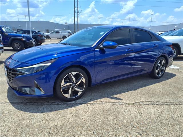 2022 Hyundai ELANTRA SEL