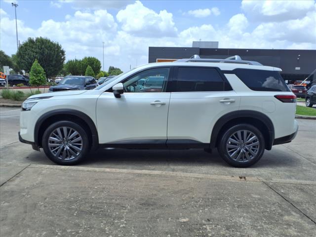 2024 Nissan Pathfinder SL