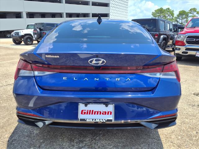 2022 Hyundai ELANTRA SEL