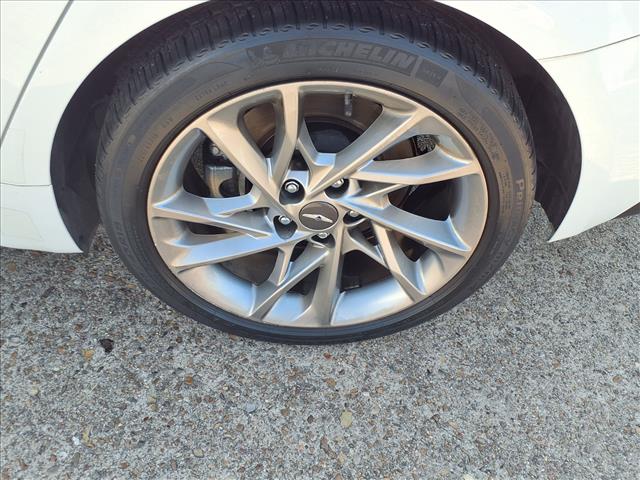 2022 Genesis G70 2.0T